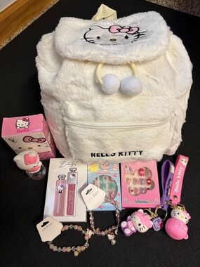 💖💖Hello Kitty White Plush Backpack with Cute Matching Accessories💝💝